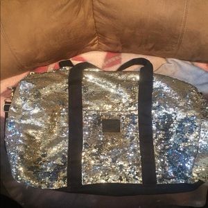 PINK LIMITED EDITION DUFFEL BAG MEGA GOLD BLING